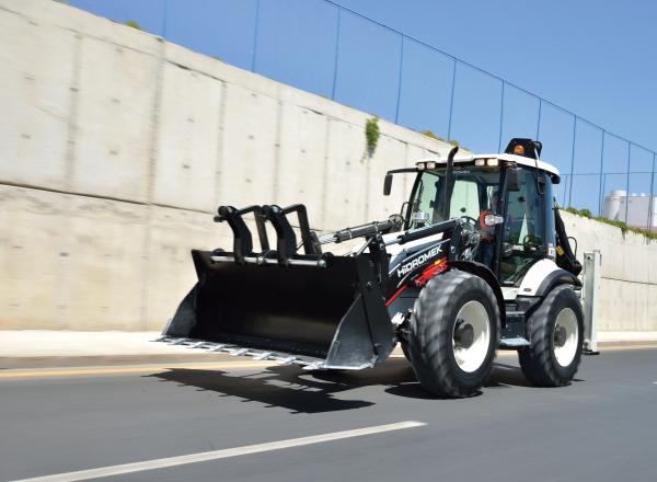 Аренда экскаватора-погрузчика JCB 4CX в Коммунарке — фото 2